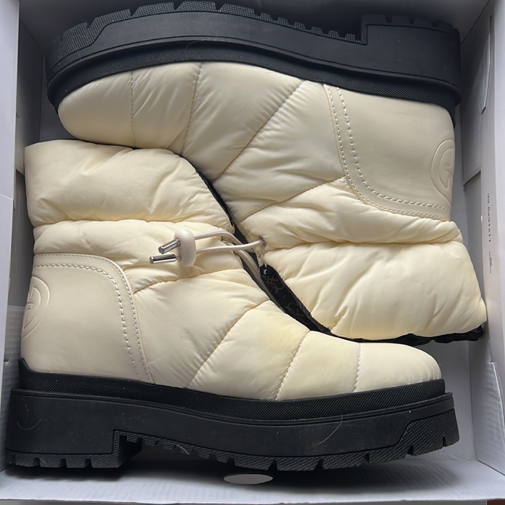 NWT Guess Leeda2 ankle boots